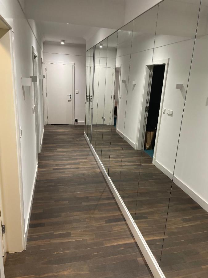 Garbary In Apartament *